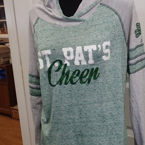 Ladies St Pat's Cheer Hoodie Size XL - Picture 1 of 7